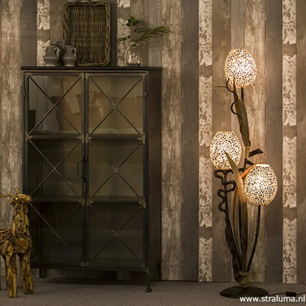 Straluma Houten vloerlamp met kelk van schelpen> Woonkamerlampen|Slaapkamerlampen