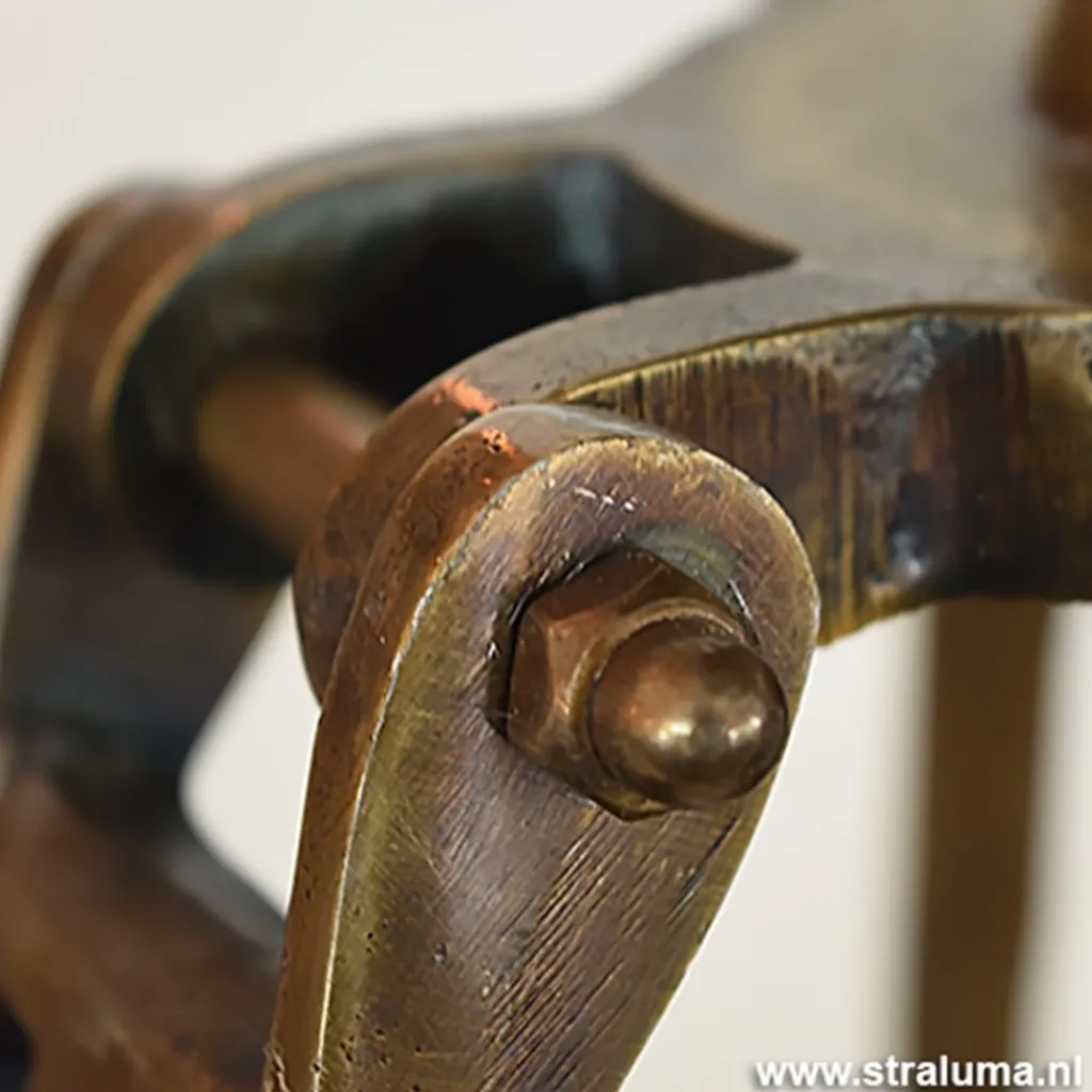 Straluma Industriele vloerlamp driepoot brons antiek> Driepoot lampen|Light and Living