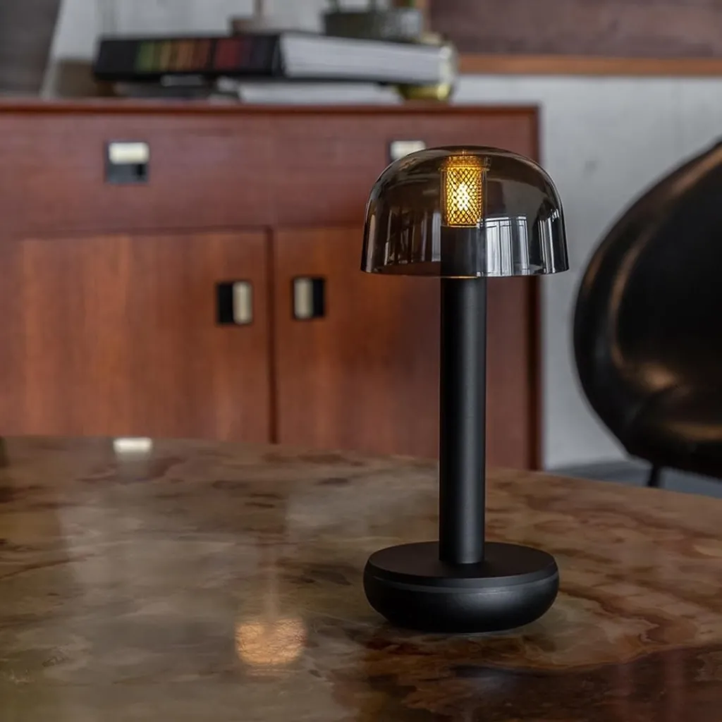 Straluma Kleine LED tafellamp oplaadbaar mat zwart met smoke glas> Tafellampen|LED Tafellampen