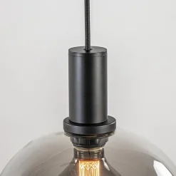 Straluma 4-lichts eettafelhanglamp zwart met smoke glazen bollen><noscript><img width=