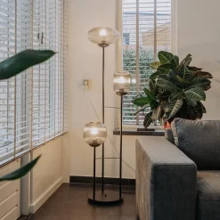 Straluma 3-Lichts vloerlamp met smoke glazen kappen reliëf></noscript> Vloerlampen|Luxe Verlichting