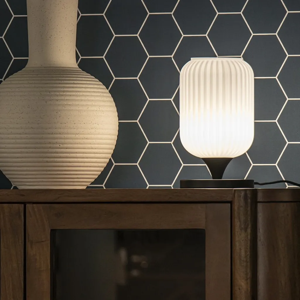 Straluma Mat witte tafellamp met zwarte voet> Woonkamerlampen|Slaapkamerlampen