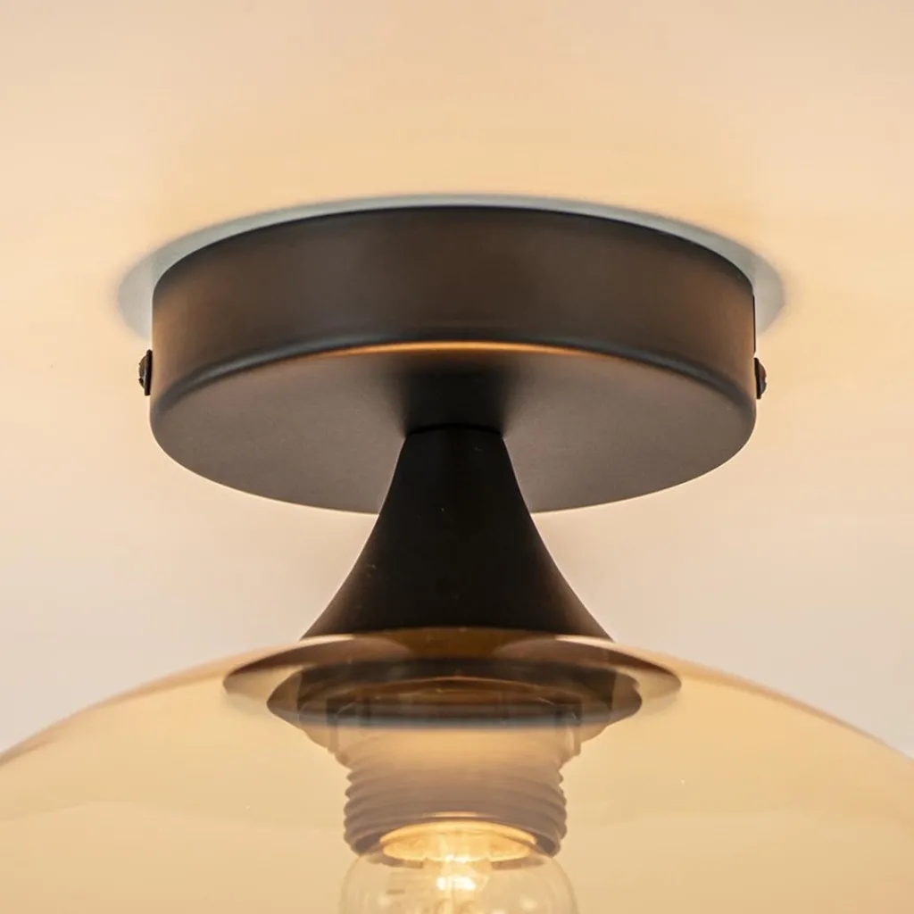 Straluma Mat zwarte plafondlamp met amber glazen bol 30 cm> Plafondlampen|Klassieke Verlichting