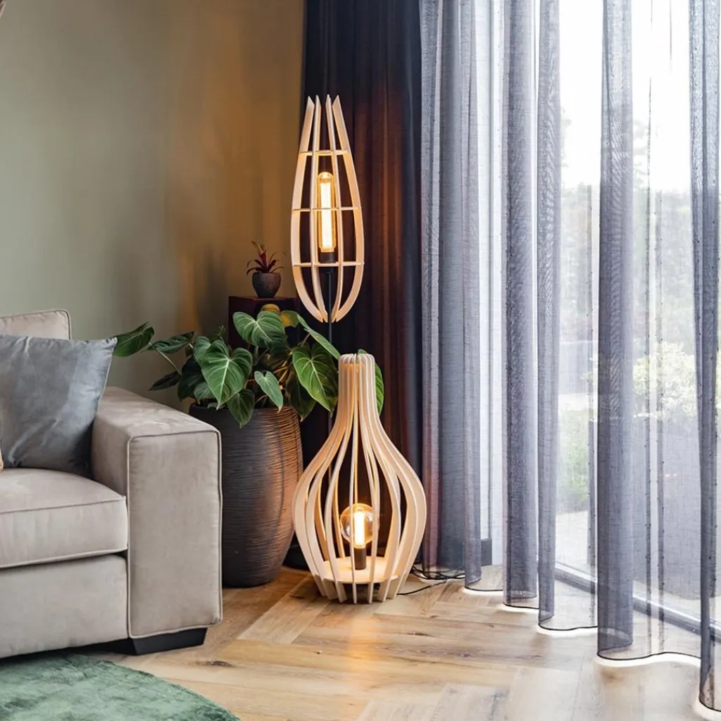 Straluma Mat zwarte vloerlamp met houten kap naturel> Vloerlampen|Botanische Verlichting