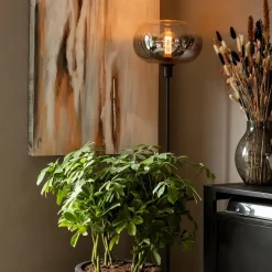 Straluma Mat zwarte vloerlamp met smoke glas gradient></noscript> Vloerlampen|Luxe Verlichting