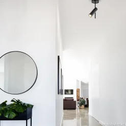 Straluma Moderne plafondspot zwart metaal verstelbaar><noscript><img width=