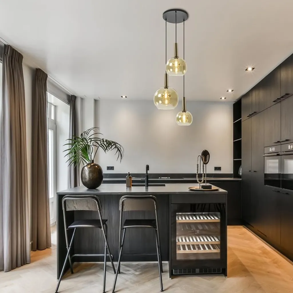 Straluma Ronde hanglamp zwart/goud met amber glas> Eettafellampen|Pendel Lampen