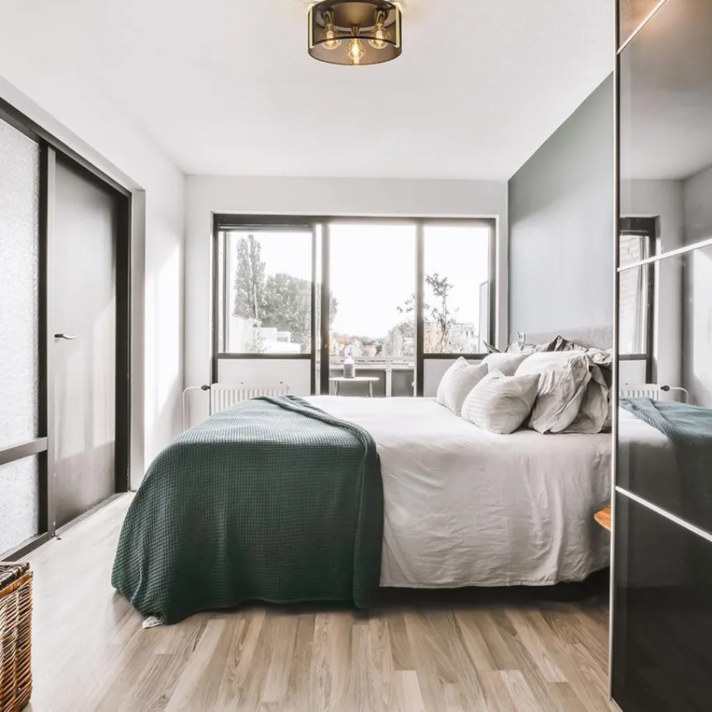 Straluma Stoere plafondlamp zwart met glossy goud> Plafondlampen|Industriële Verlichting