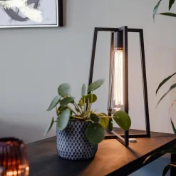 Straluma Stoere zwarte tafellamp frame></noscript> Woonkamerlampen|Slaapkamerlampen