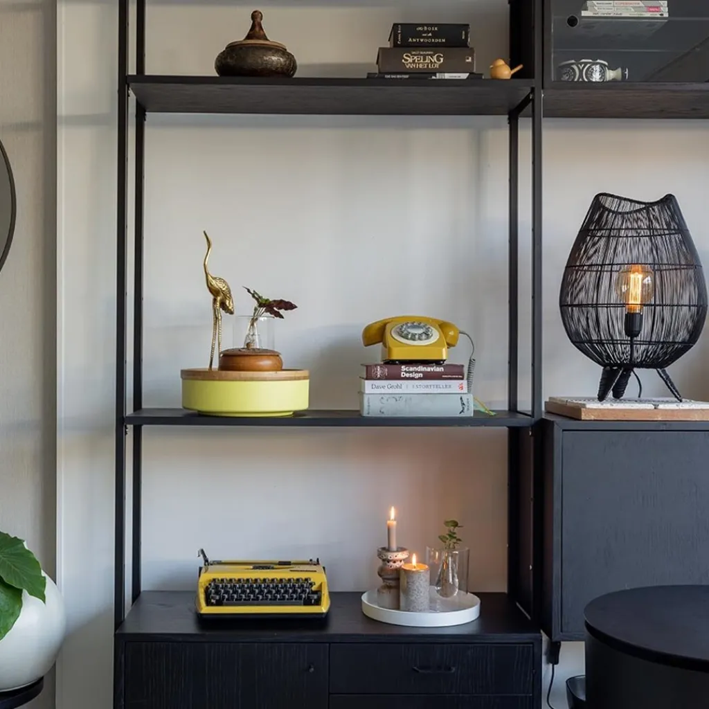 Straluma Tafellamp Yumi zwart op pootjes Light and Living> Tafellampen|Draadlampen