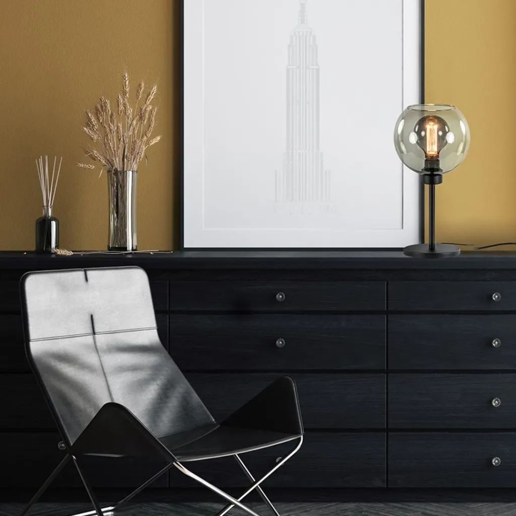 Straluma Tafellamp zwart met smoke glazen bol> Tafellampen|Landelijke Verlichting