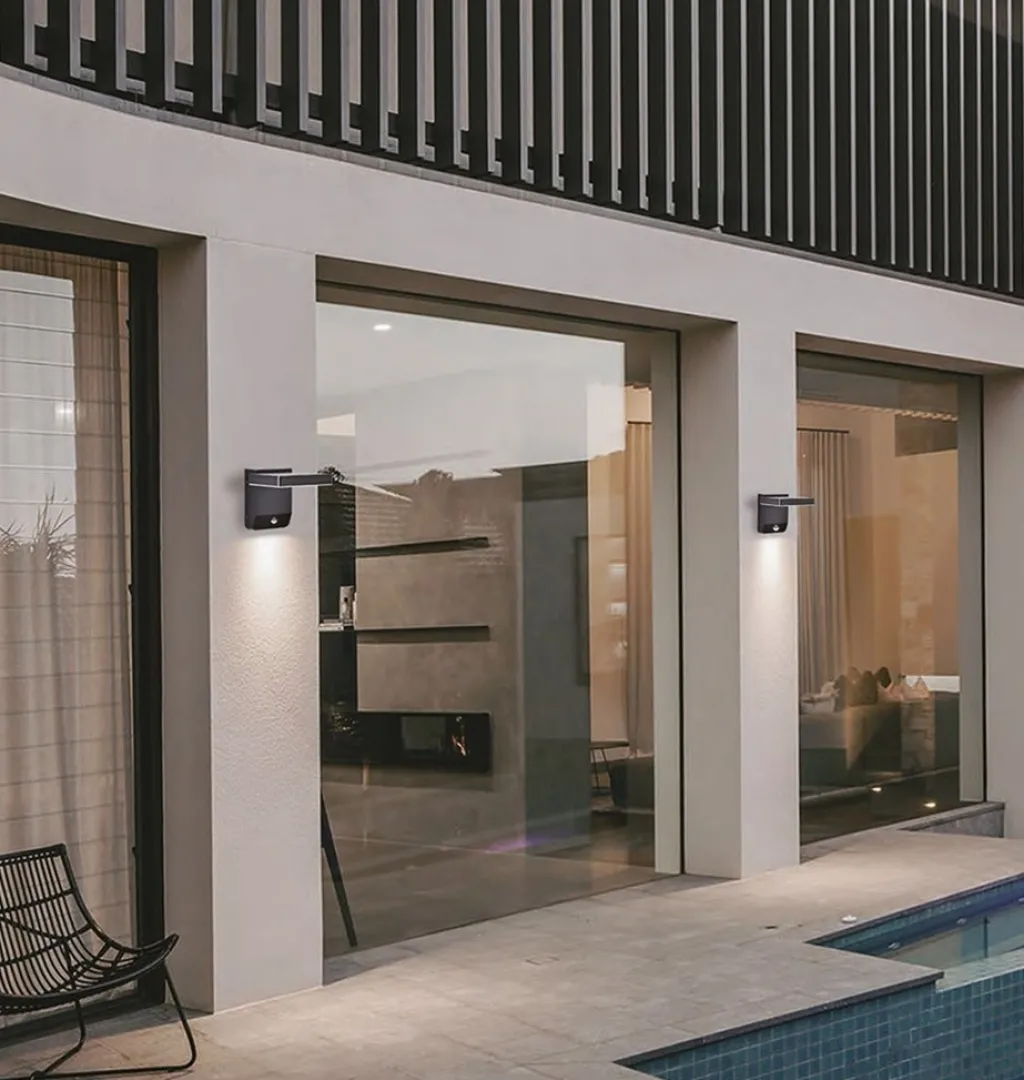 Straluma Verstelbare LED buitenlamp zwart IP54 met sensor> Wandlampen|Buitenlampen