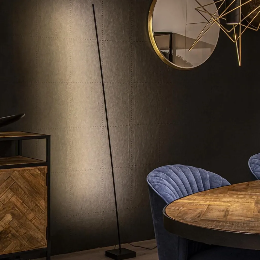 Straluma Vloerlamp Think pin zwart met pushdimmer> Vloerlampen|Woonkamerlampen