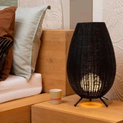 Straluma Zwarte rotan tafellamp met gouden driepoot></noscript> Tafellampen|Beach Verlichting